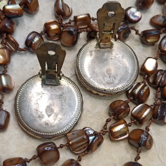 Vintage ELSA SCHIAPARELLI Unsigned Chocolate Brown Earrings and MOP necklace - Picture 9 of 16